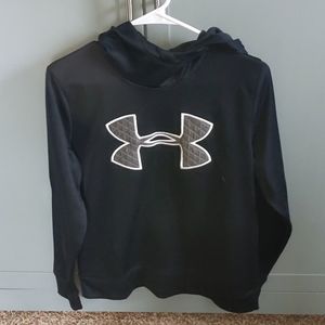 Black quilted Under Armour sweatshirt
